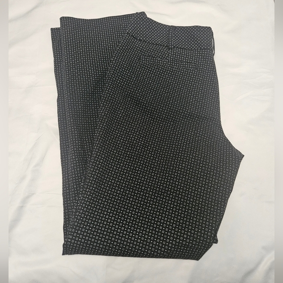 7th Avenue Black And White All Over Pattern Slacks! - Picture 1 of 8